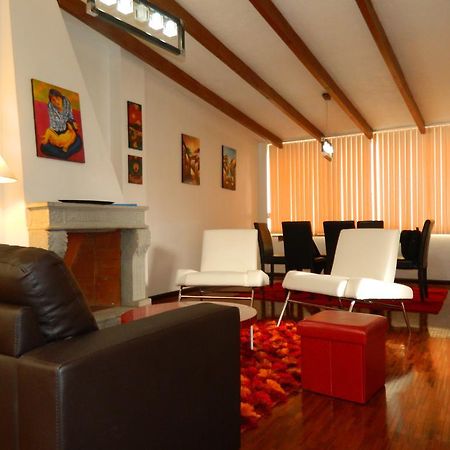 Itsahome Apartments - Torre Santos كويتو الغرفة الصورة