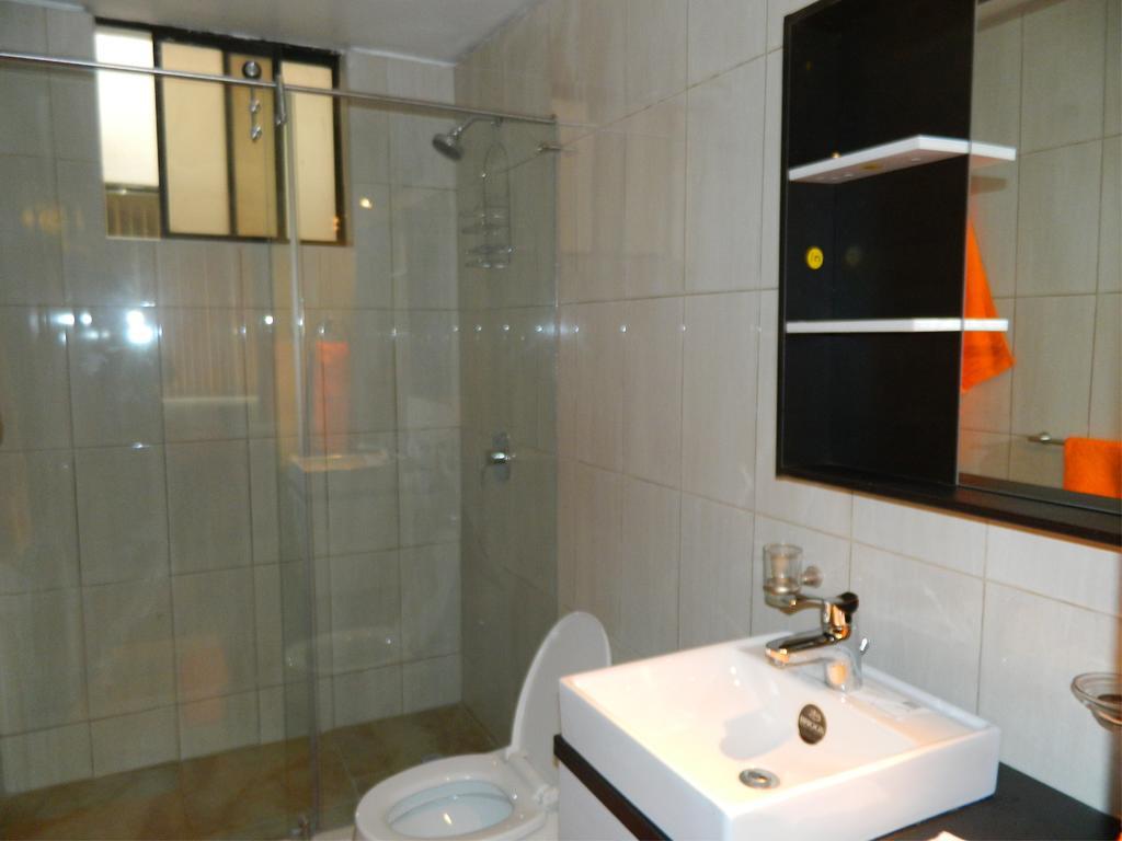 Itsahome Apartments - Torre Santos كويتو الغرفة الصورة