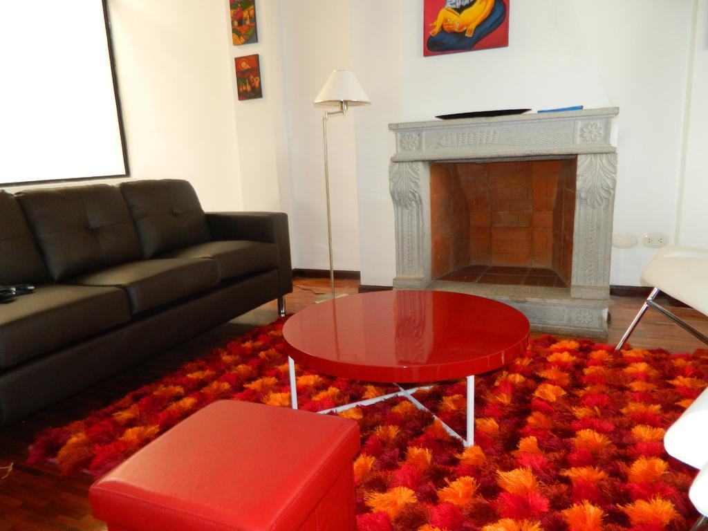 Itsahome Apartments - Torre Santos كويتو الغرفة الصورة