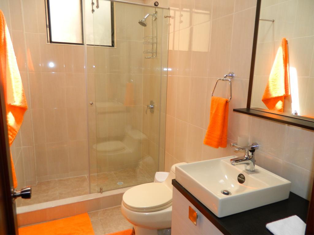 Itsahome Apartments - Torre Santos كويتو الغرفة الصورة