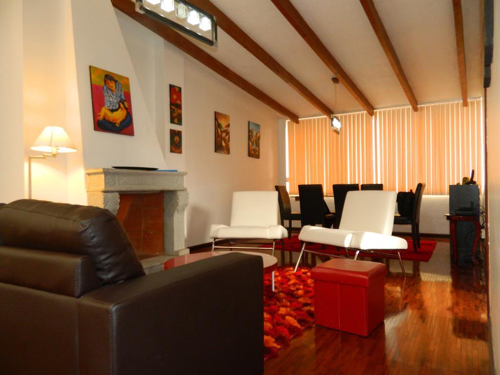 Itsahome Apartments - Torre Santos كويتو الغرفة الصورة