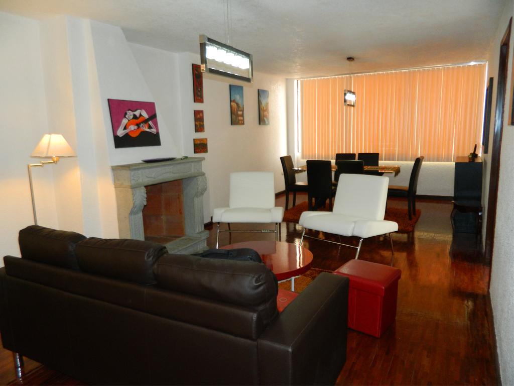 Itsahome Apartments - Torre Santos كويتو الغرفة الصورة